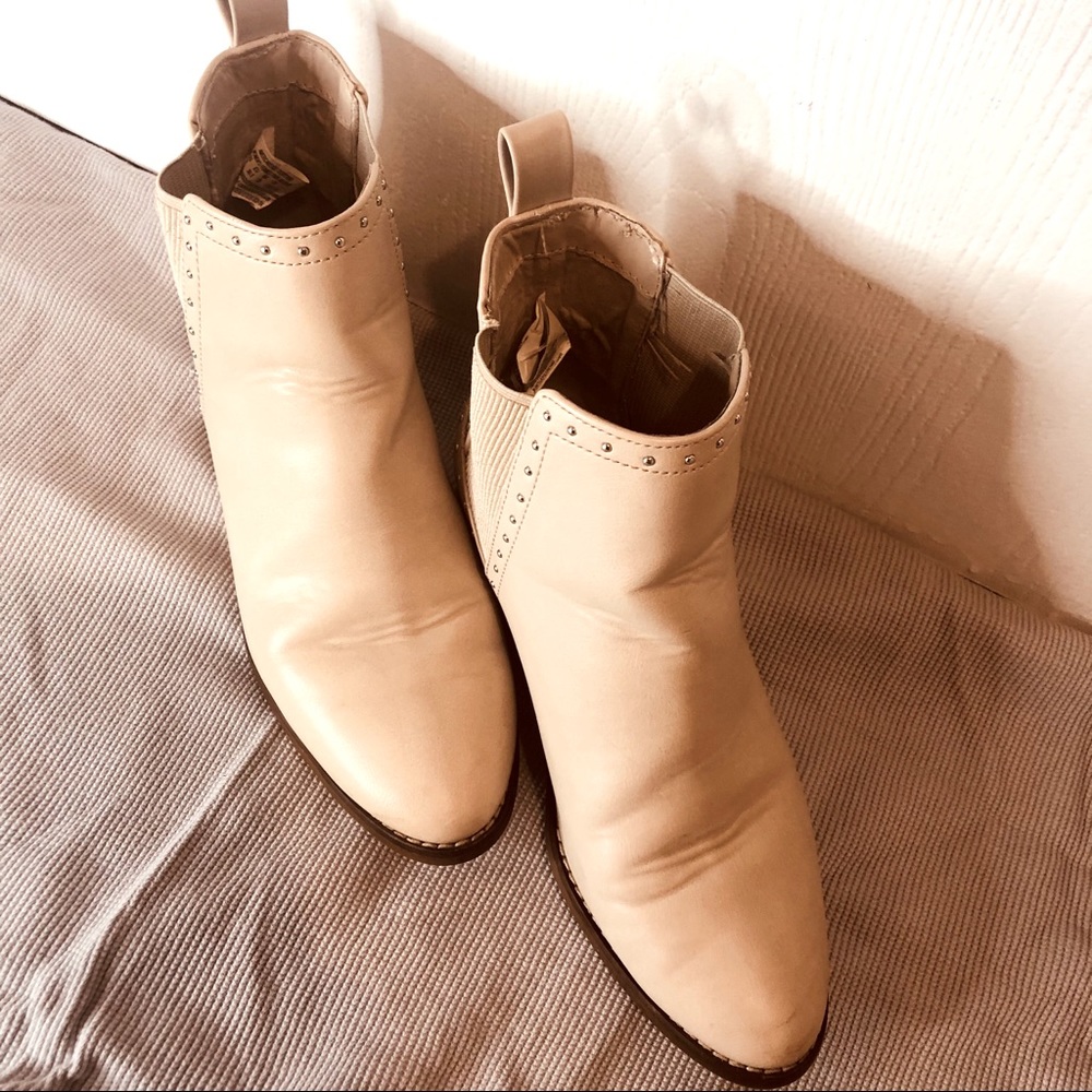 American Eagle boots